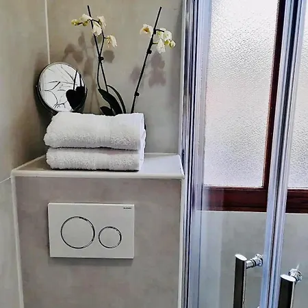 Marconi 5d Studio, A 2 Min Duomo, Self Check-in, Wi-fi Biella